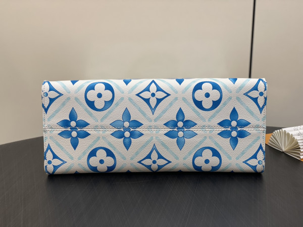 l**is V*t*n onthego mm-35*27*14cm