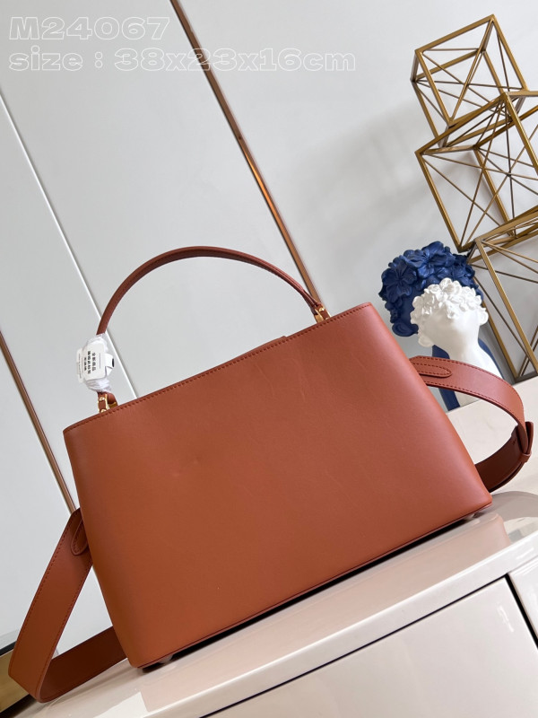 l**is V*t*n capucines gm souple-38*23*16cm