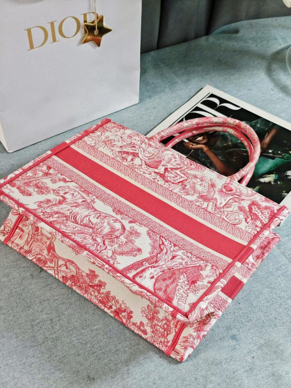 medium D*or book tote-36*18*28cm