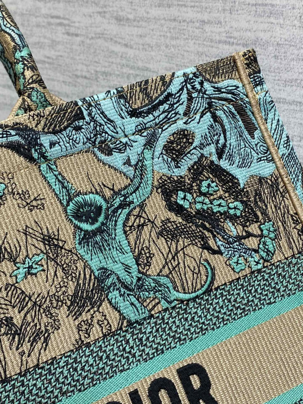 large D*or book tote-42*35*18.5cm