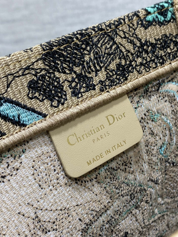 large D*or book tote-42*35*18.5cm