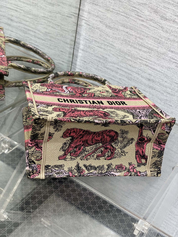 small D*or book tote-26cm