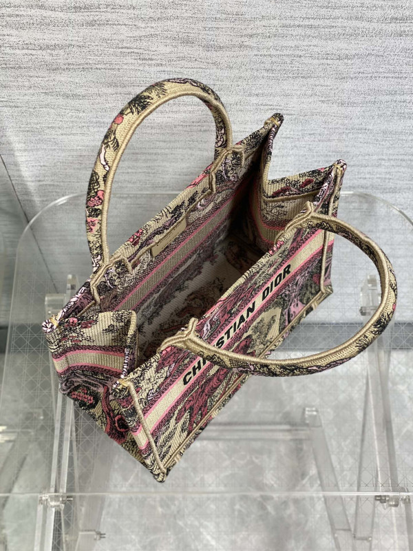 small D*or book tote-26cm