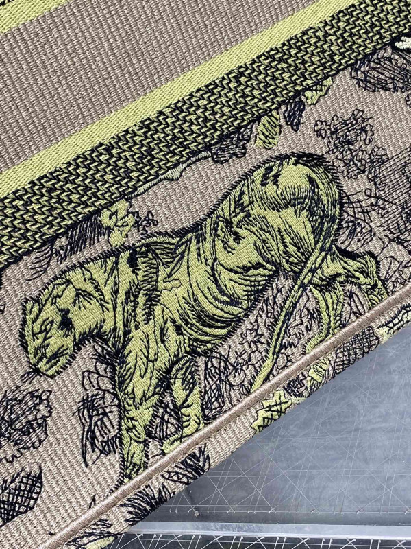 medium D*or book tote-36*18*28cm