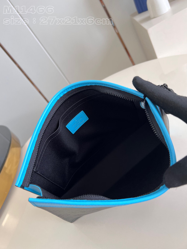 l**is V*t*n pochette voyage-27*21*6cm