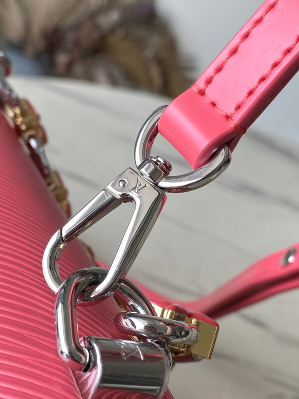 l**is V*t*n twist pm-19*15*9cm