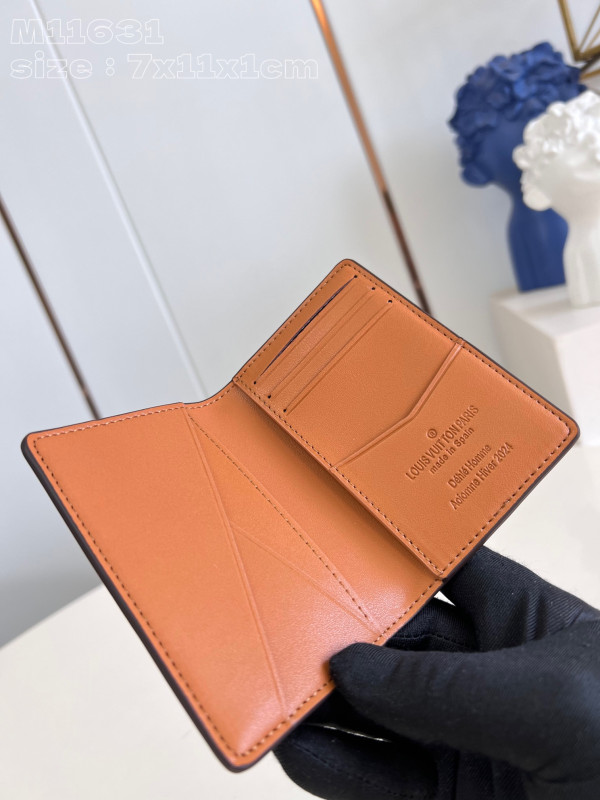 l**is V*t*n pocket organizer-7.5*11.1*1 cm