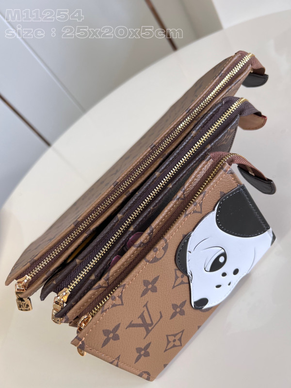 l**is V*t*n trio toilet pouch-25*20*5.5cm