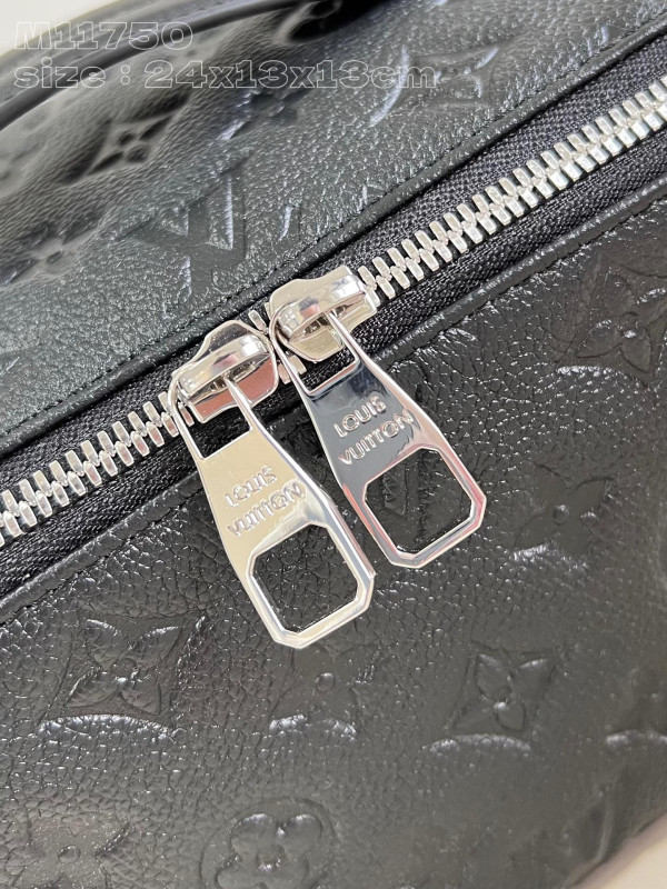 l**is V*t*n toiletry bag-24*13*13cm