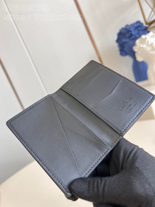 l**is V*t*n pocket organizer-7.5*11.1*1 cm