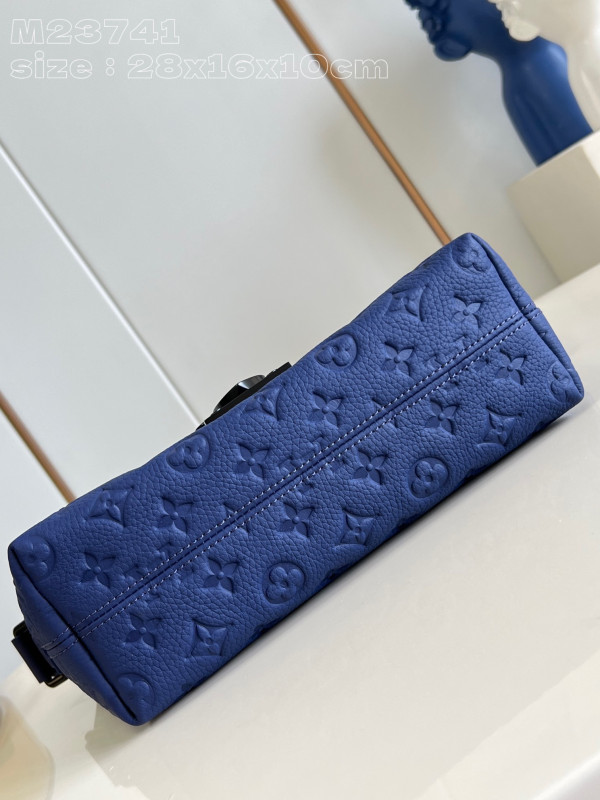 l**is V*t*n s-cape messenger-28*16*10cm