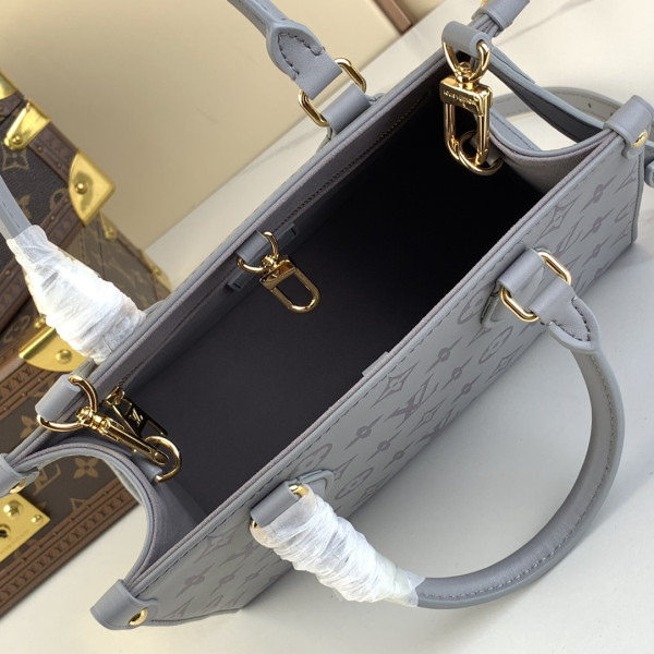 l**is V*t*n onthego pm-25*19*11.5cm