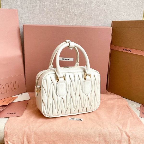 MIUMIU Arcadie matelassé nappa leather bag-19*13*6CM