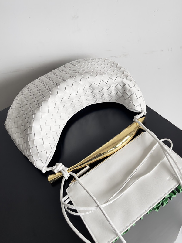 Bo*te*ga ve*ne*ta medium sardine