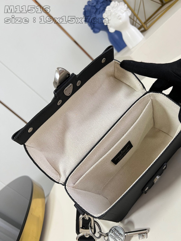 l**is V*t*n soul trunk-19*15*7cm