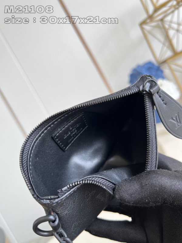 l**is V*t*n speedy bandouliere 30