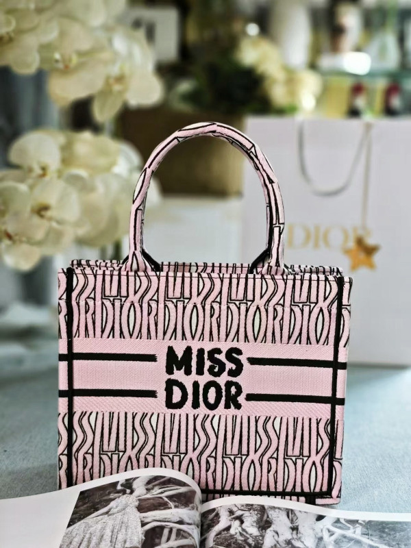 small D*or book tote-26cm