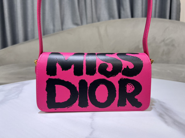 miss D*or flap bag