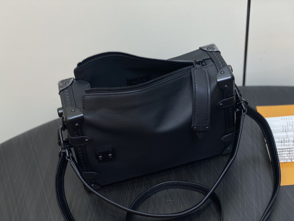 l**is V*t*n side trunk pm-21*14*6cm