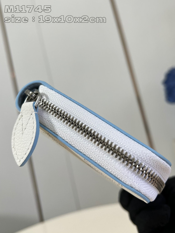 l**is V*t*n zippy wallet-10*20*2 cm