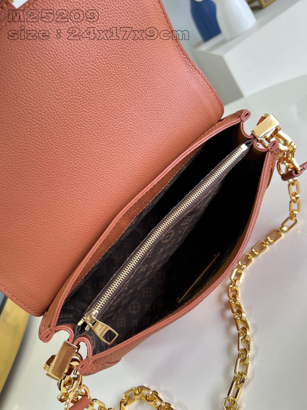 l**is V*t*n dauphine mm