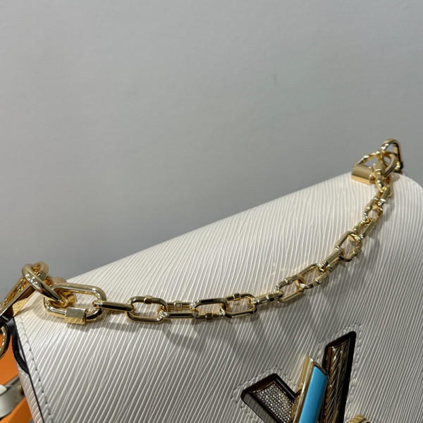 l**is V*t*n twist mm