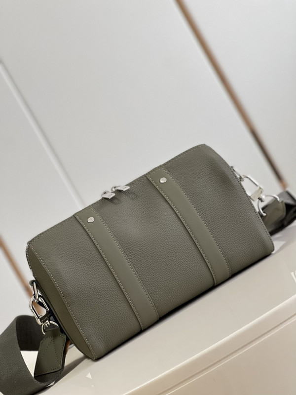 l**is V*t*n city keepall