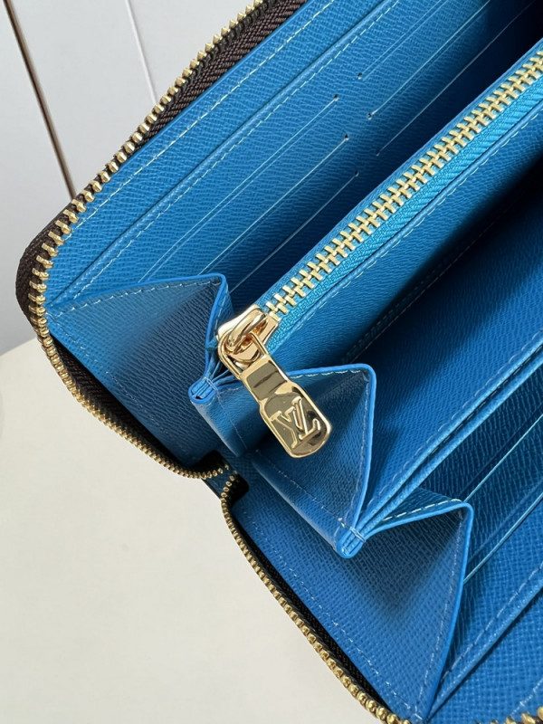 l**is V*t*n zippy wallet